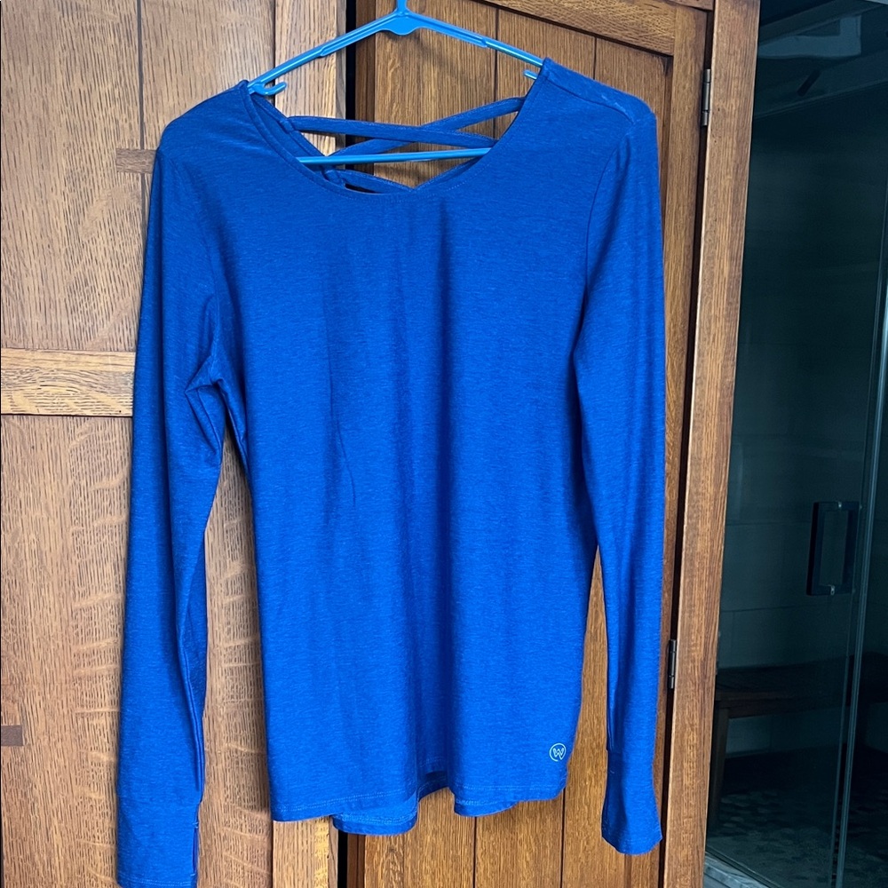 Women’s Blue We Wander brand M Strappy back long sleeve athletic top